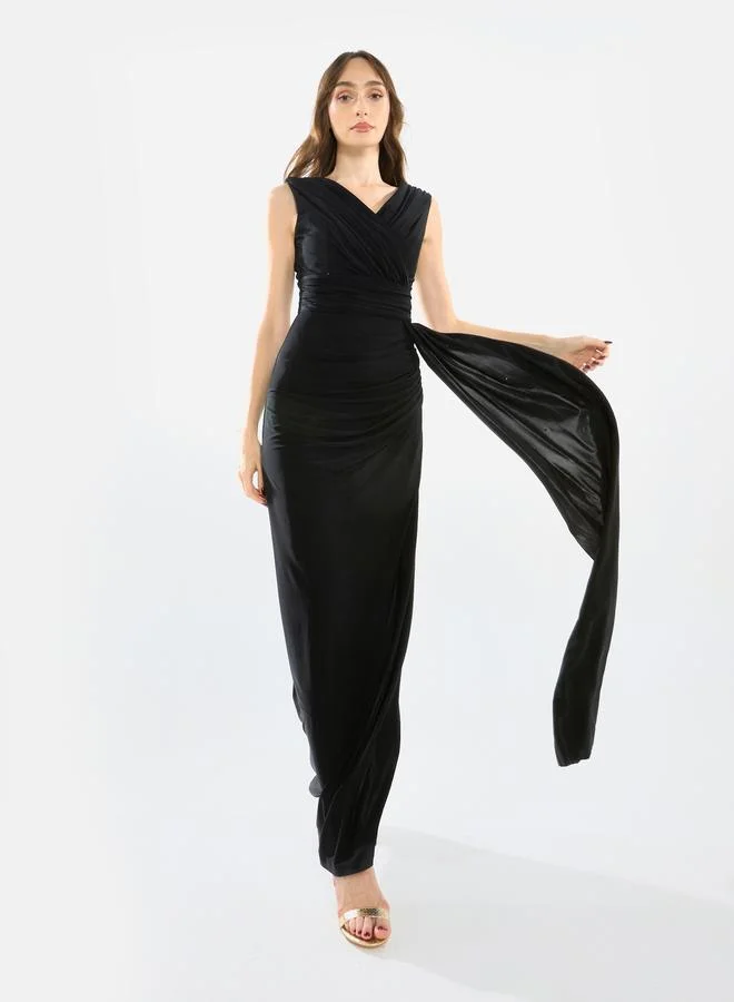 هاوس اوف مودا فستان سهرة طويل كريب بتصميم درابيه